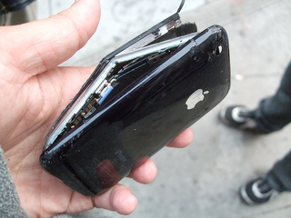 Illustration for article titled Beautiful Destruction: Gallery of Smashed iPhone 3Gs